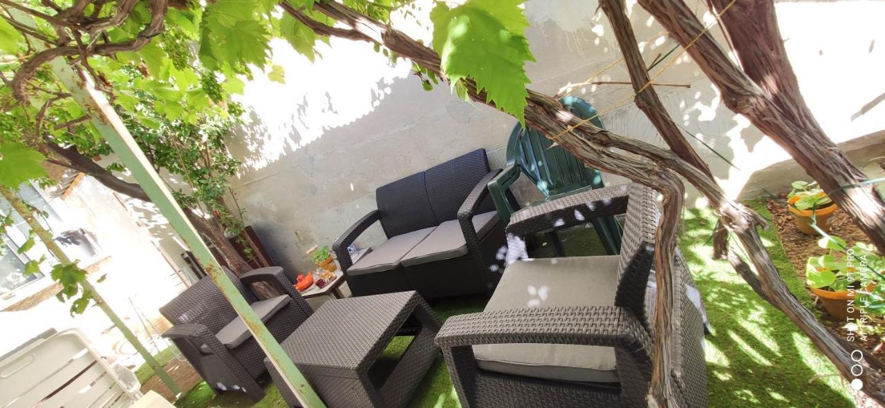 Studio Fond De Jardin Chez Jean-Luc Apartment Marseille Bagian luar foto